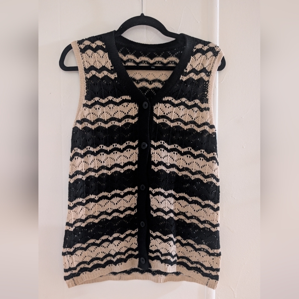 Zara Black and Cream Camel Lace Knit Vest